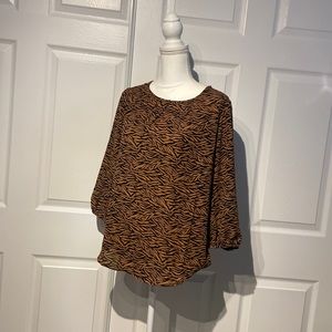 NWT Animal printed shirt